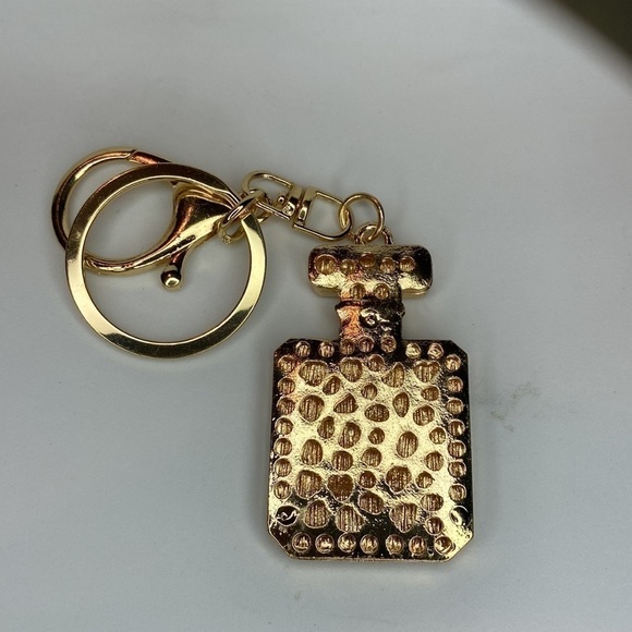 GOLD KEYCHAIN ✨✨✨ - Picture 2 of 3